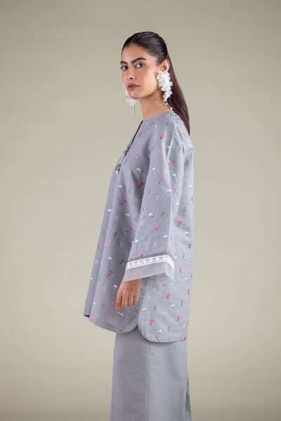 Embroidered | Mesuri | Floral V-Neck Kurta | AED 100.00