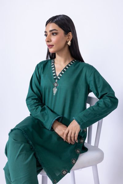  | Kurta | Embroidered | AED 120.00