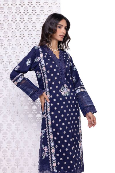  | Kurta | Embroidered | AED 320.00