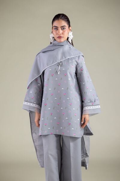 Embroidered | Mesuri | Floral Draped Dupatta | AED 75.00