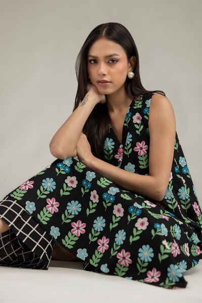 Printed | Cambric | Black Cambric Kurta | AED 150.00