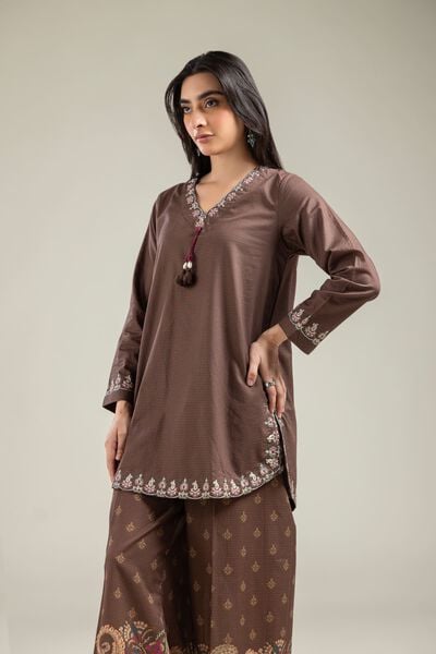 Embroidered | Mesuri | Brown V-Neck Kurta | AED 130.00