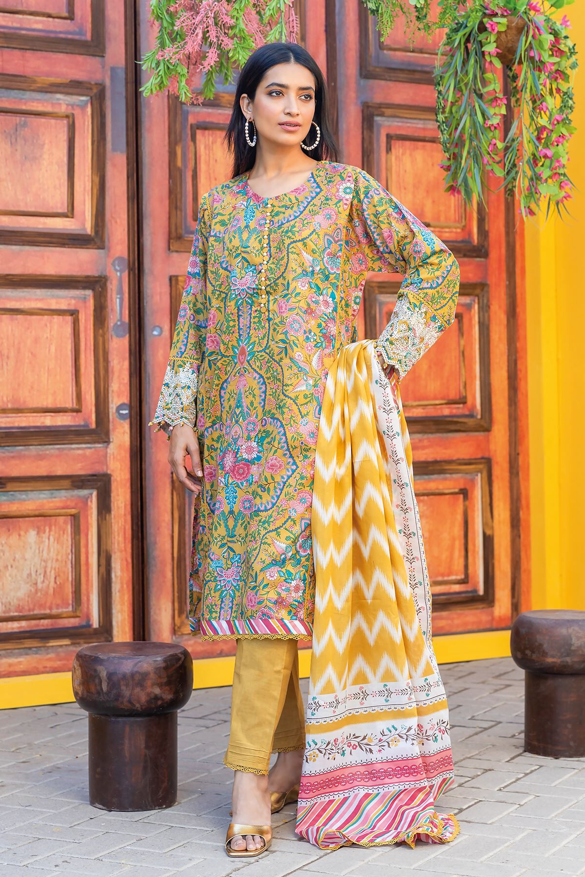 Sale United Arab Emirates Khaadi