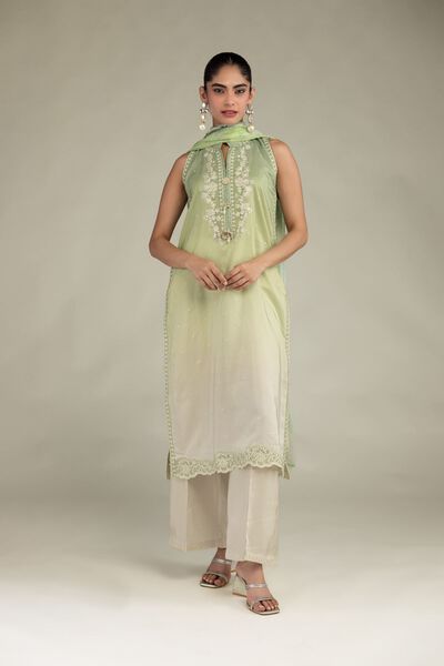 Embroidered | Blended Viscose | Sleeveless Floral Kurta | AED 115.00