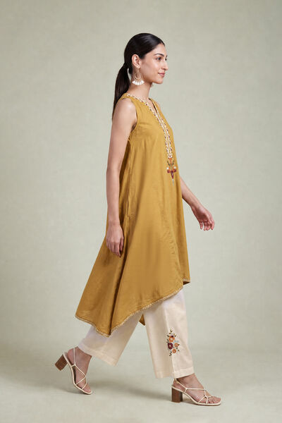 Embroidered | Cambric | Floral Cambric Pants | AED 130.00