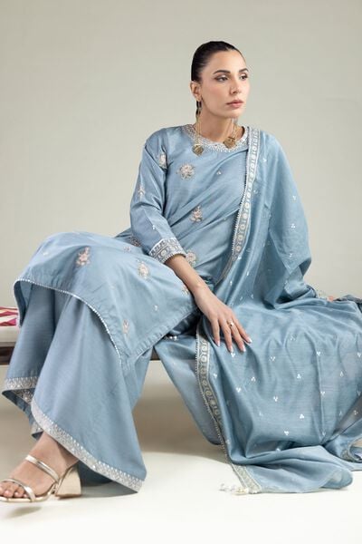 Embroidered | Raw Silk | Floral Round-Neck Kurta | AED 100.00