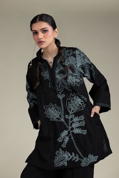 Embroidered | Cambric | Black Cambric Kurta | AED 180.00