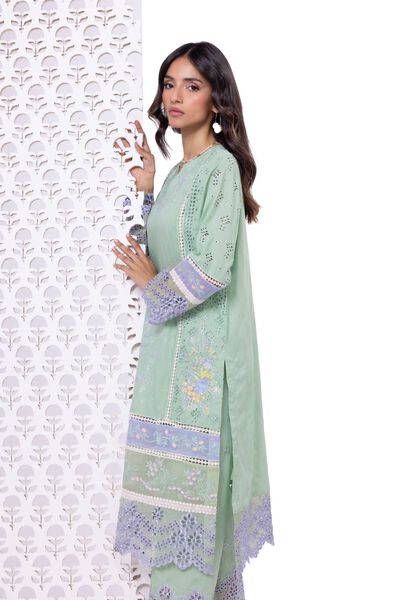  | Kurta | Embroidered | AED 320.00