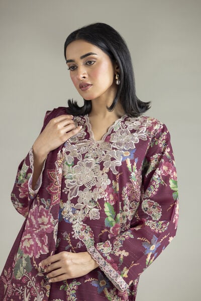 Embroidered | Mesuri | Mesuri Tailored Set | AED 280.00