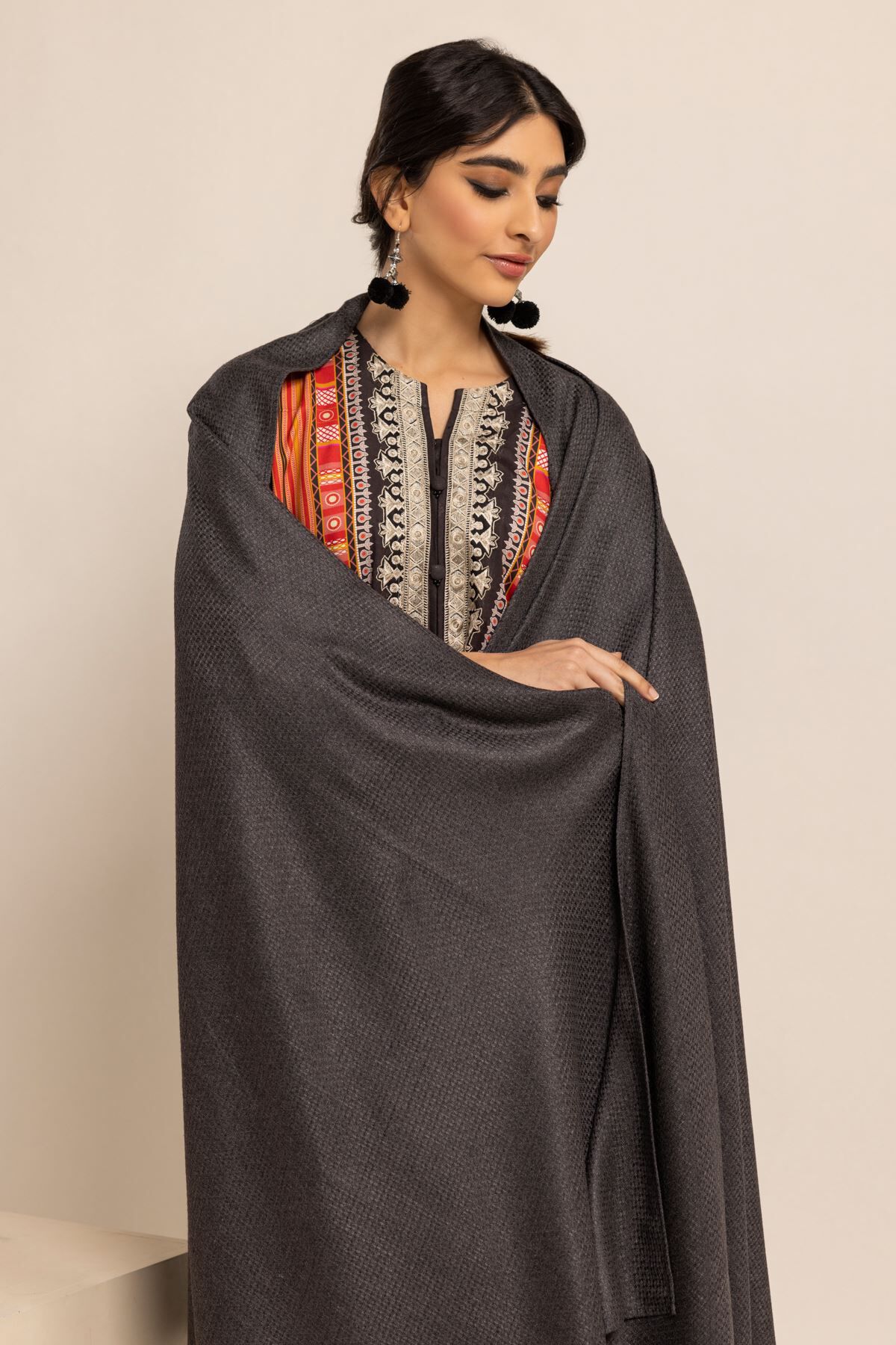 Khaadi shawls outlet