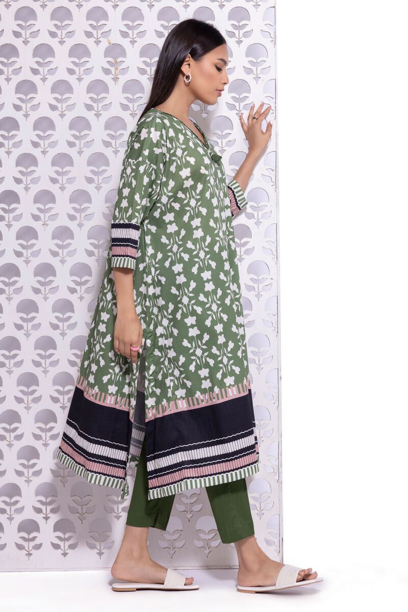 https://uae.khaadi.com/dw/image/v2/BJTG_PRD/on/demandware.static/-/Sites-khaadi-master-catalog/default/dwfef80780/images/hi-res/eeb24528b_d-green_1.jpg?sw=800&sh=1200