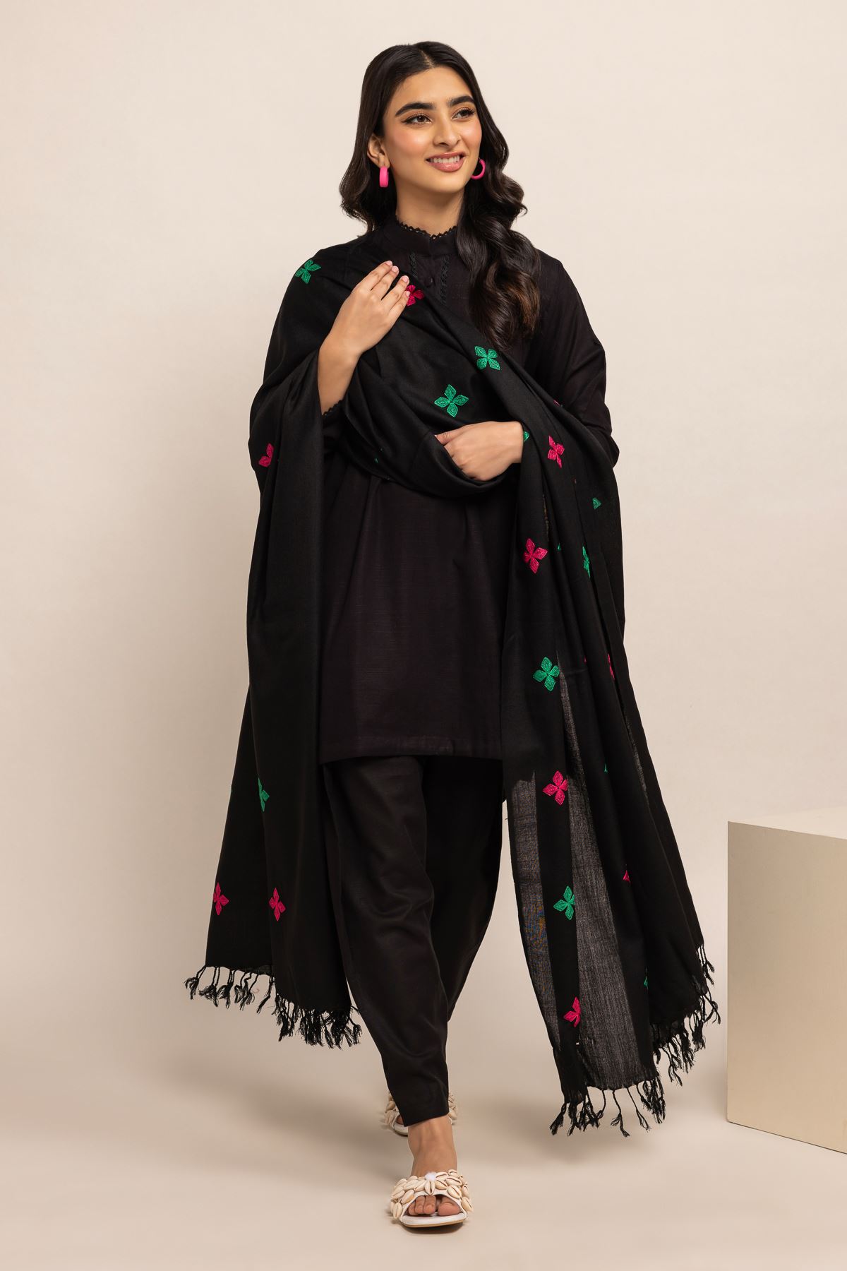 shawl khaadi