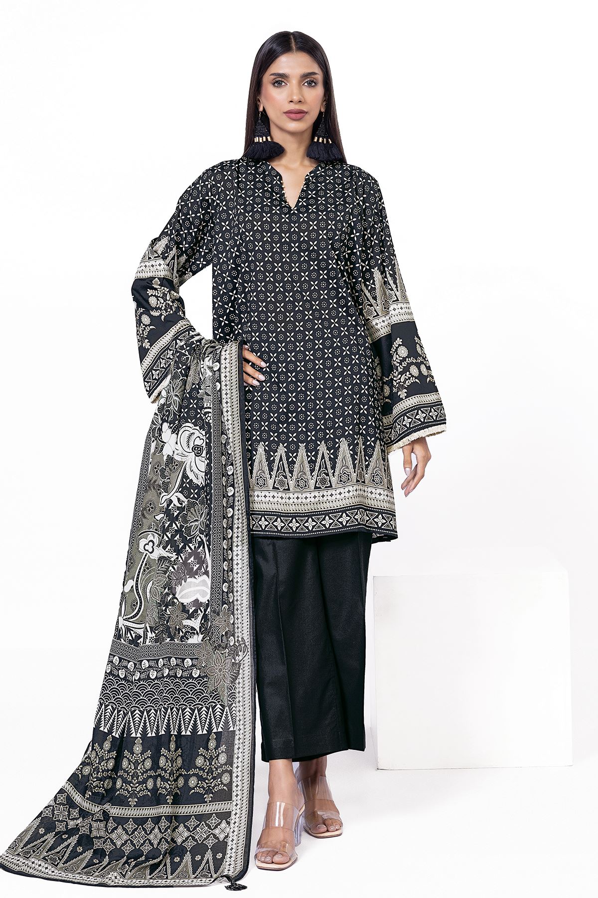 Buy Fabrics 3 Piece | 0.0 N/A | SS281-VG_MULTI | Khaadi United